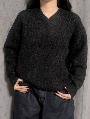 Uniqlo Charcoal V-Neck Women's Sweater